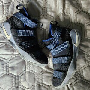 Nike Zoom High Top Velcro Sneakers Boys Size 6.5 Black/Gray